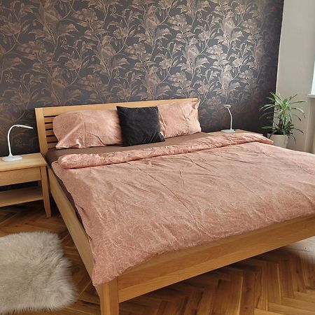Novy Apartman Eva Jicin Ngoại thất bức ảnh