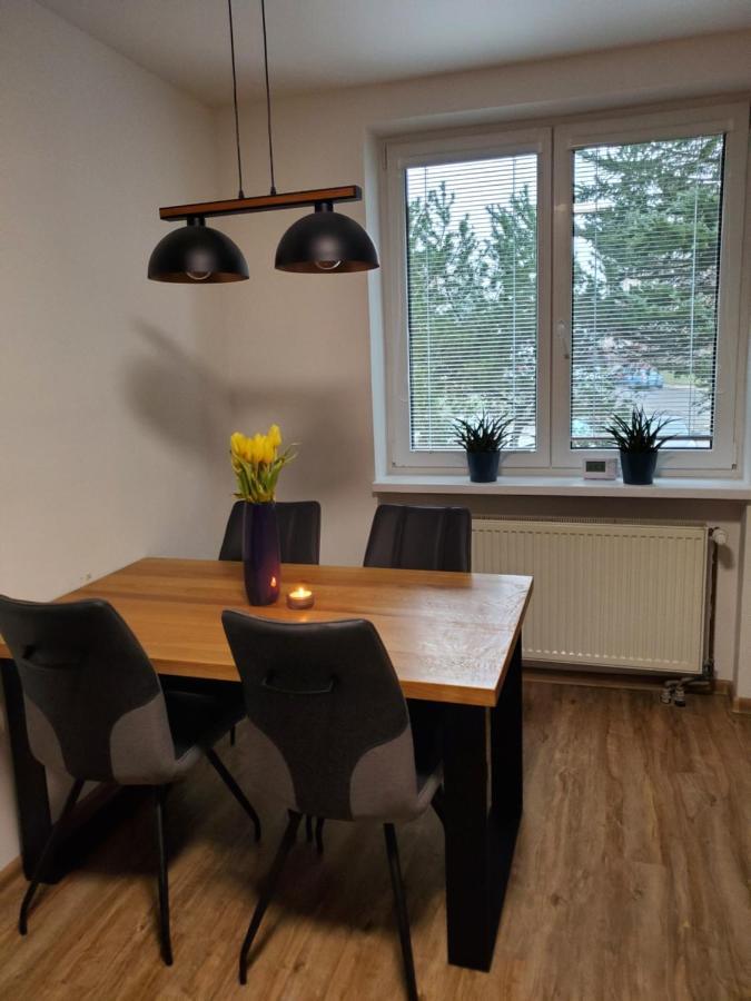 Novy Apartman Eva Jicin Ngoại thất bức ảnh
