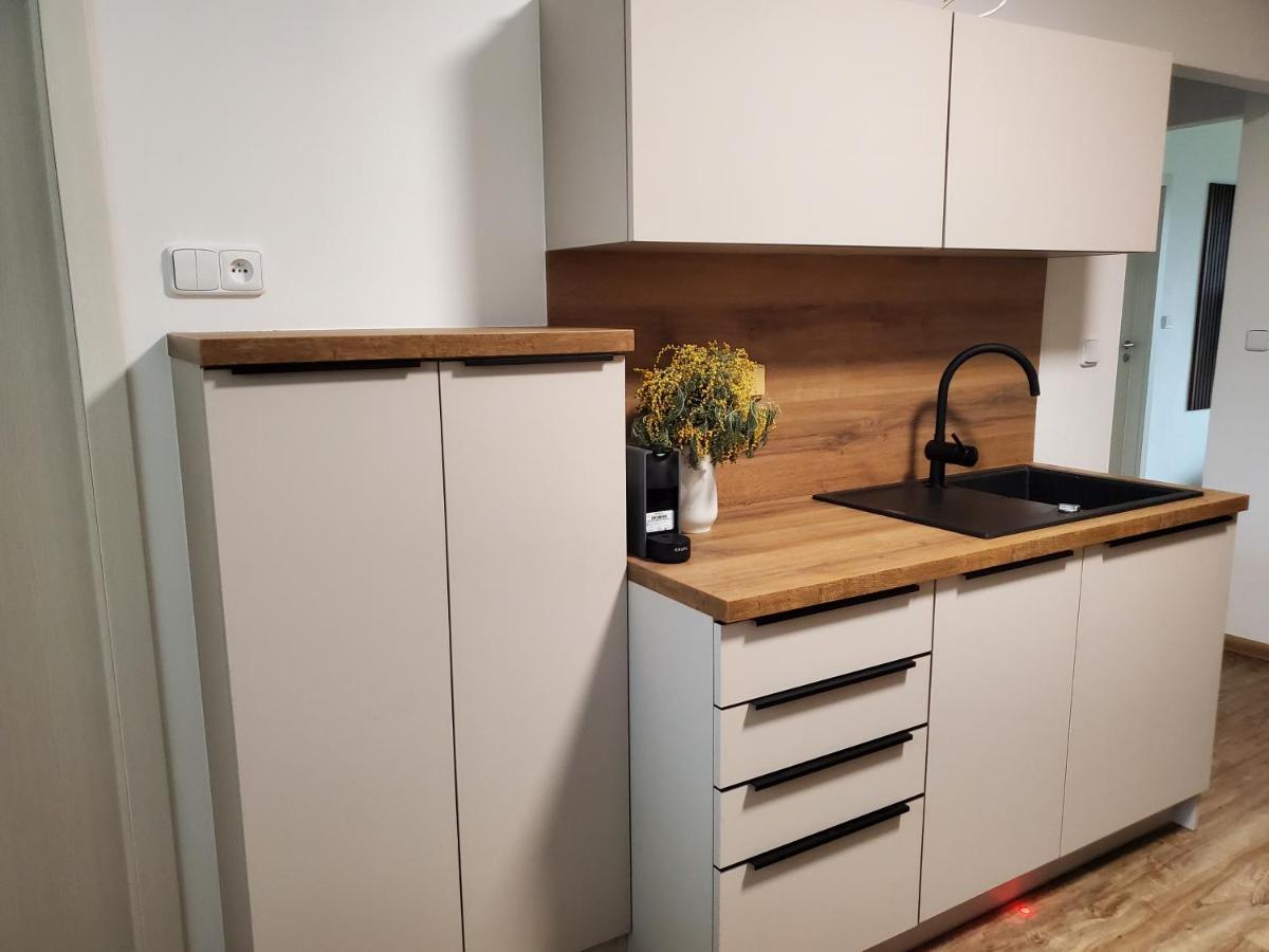 Novy Apartman Eva Jicin Ngoại thất bức ảnh